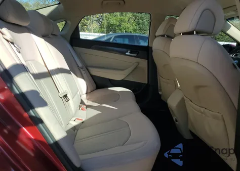 2015 Hyundai Sonata Sport z USA, uszkodzony, nr VIN 5NPE34AF8FH131163